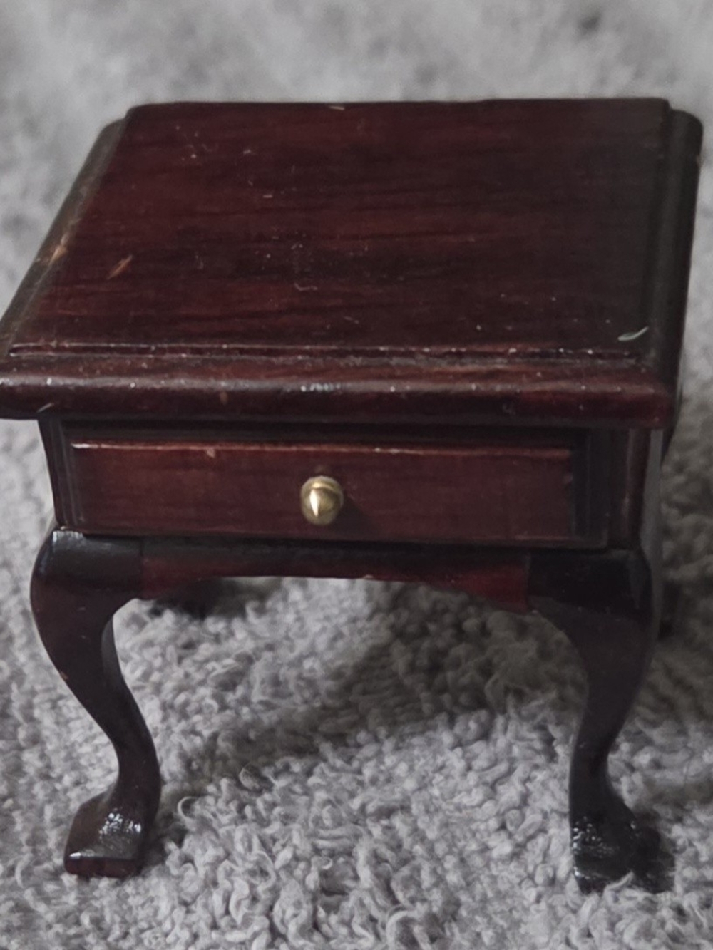 vintage house of miniatures Mahogany Nightstand/Side Table with Drawer - 1/12